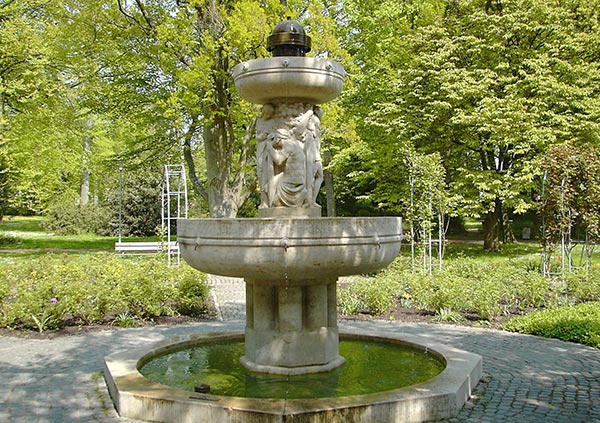 nibelungenbrunnen